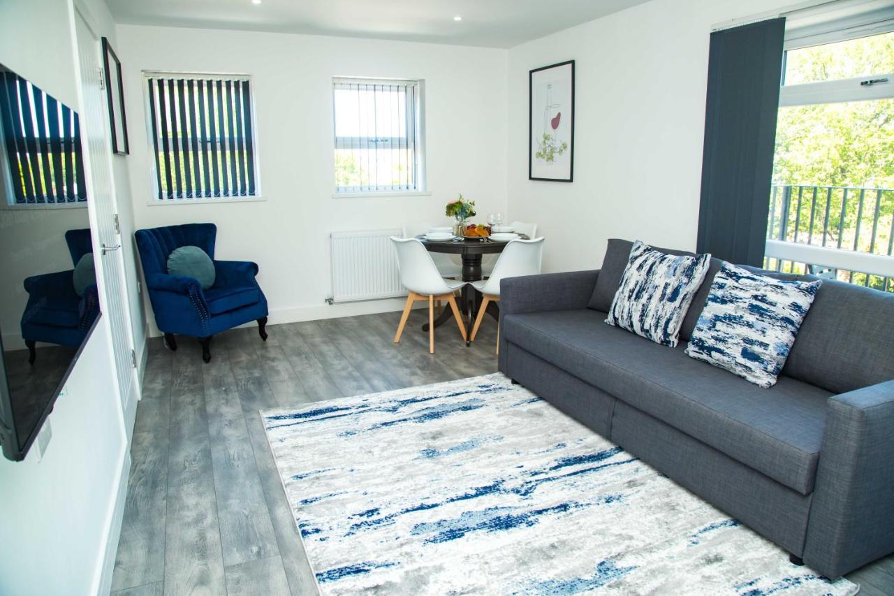 Apartment Bridge Court: Luxury Canal-view With Parking Birmingham